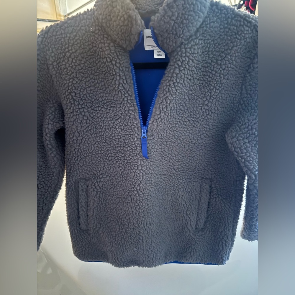 Gray/Blue Lining Cozy Gray Sherpa Pullover EUC